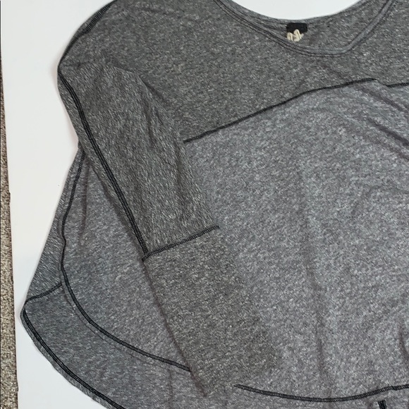 FREE PEOPLE Over Size, Cropped Long Sleeve Top EC - Picture 6 of 7